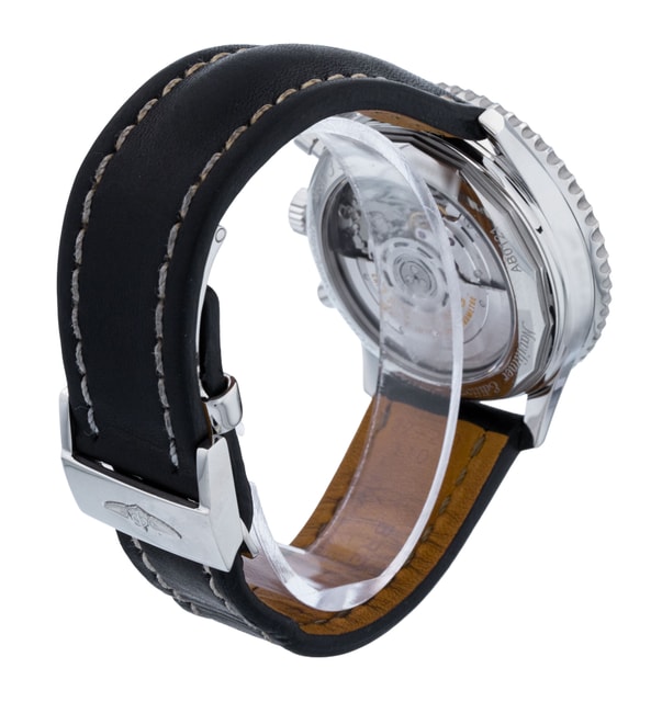 Breitling Navitimer 01 AB0121 Image 3